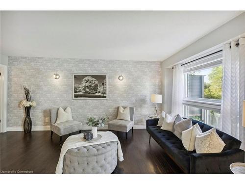 332 Bankside Drive, Kitchener, ON - Indoor Photo Showing Living Room