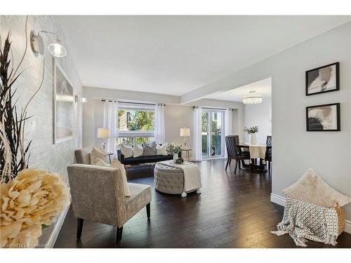 332 Bankside Drive, Kitchener, ON - Indoor Photo Showing Living Room