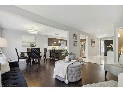 332 Bankside Drive, Kitchener, ON - Indoor Photo Showing Living Room