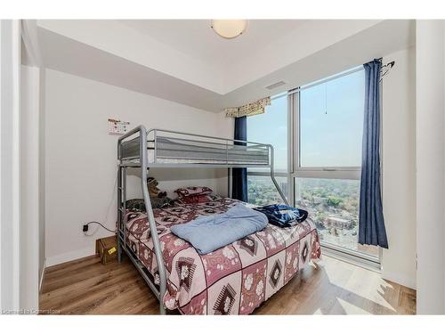 3109-60 Frederick Street, Kitchener, ON - Indoor Photo Showing Bedroom