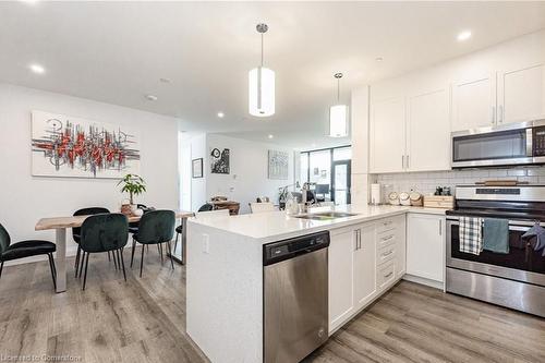 203-101 Locke Street S, Hamilton, ON - Indoor Photo Showing Kitchen With Upgraded Kitchen