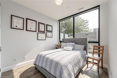 203-101 Locke Street S, Hamilton, ON - Indoor Photo Showing Bedroom