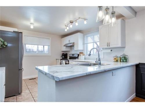 3 Rolling Meadows Drive, Kitchener, ON - Indoor Photo Showing Kitchen With Upgraded Kitchen