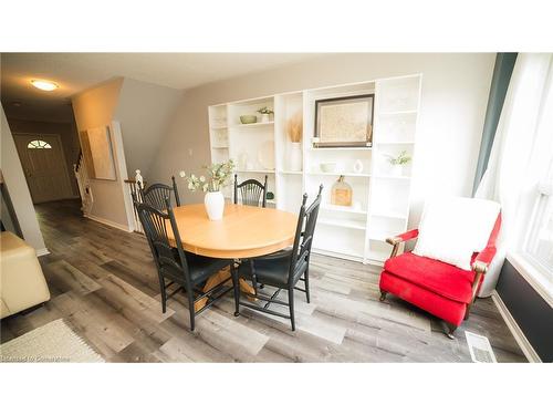 11-264 Blackhorne Drive, Kitchener, ON - Indoor Photo Showing Dining Room