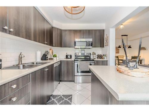 79 English Lane, Brantford, ON - Indoor Photo Showing Kitchen With Double Sink