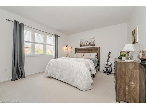 79 English Lane, Brantford, ON - Indoor Photo Showing Bedroom