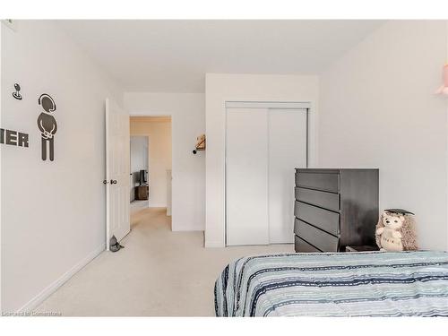 79 English Lane, Brantford, ON - Indoor Photo Showing Bedroom