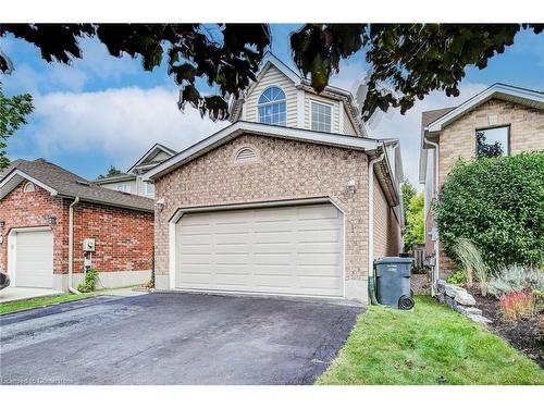 30 Waxwing Crescent, Guelph, ON - Outdoor