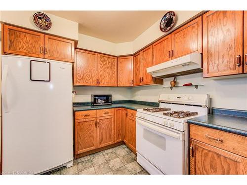 30 Waxwing Crescent, Guelph, ON - Indoor Photo Showing Kitchen