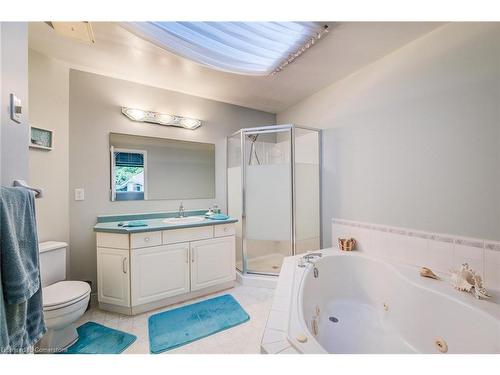 30 Waxwing Crescent, Guelph, ON - Indoor Photo Showing Bathroom