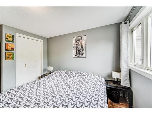 30 Waxwing Crescent, Guelph, ON - Indoor Photo Showing Bedroom