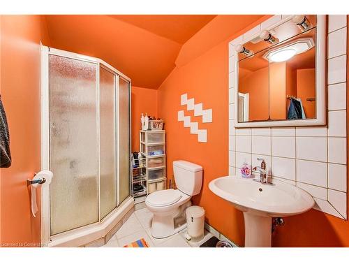 30 Waxwing Crescent, Guelph, ON - Indoor Photo Showing Bathroom