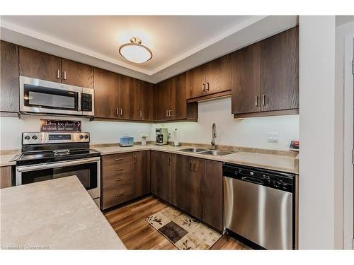 705-778 Laurelwood Drive, Waterloo, ON - Indoor Photo Showing Kitchen With Stainless Steel Kitchen With Double Sink