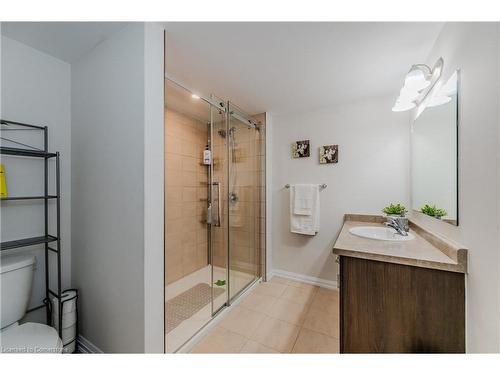 705-778 Laurelwood Drive, Waterloo, ON - Indoor Photo Showing Bathroom