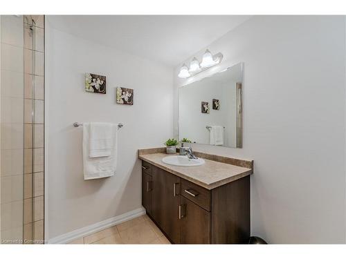 705-778 Laurelwood Drive, Waterloo, ON - Indoor Photo Showing Bathroom