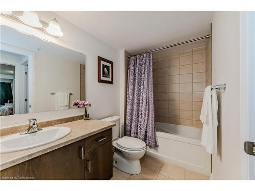 705-778 Laurelwood Drive Drive, Waterloo, ON - Indoor Photo Showing Bathroom