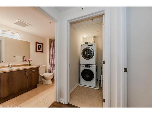 705-778 Laurelwood Drive, Waterloo, ON - Indoor Photo Showing Laundry Room