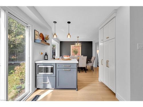 227 Haldane Court, Waterloo, ON - Indoor Photo Showing Kitchen