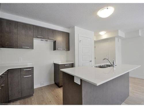 23-50 Faith Street, Cambridge, ON - Indoor Photo Showing Kitchen With Double Sink