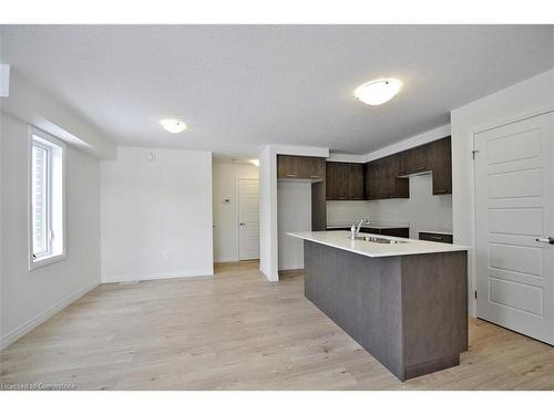 23-50 Faith Street, Cambridge, ON - Indoor Photo Showing Kitchen