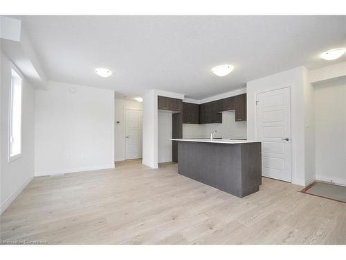 23-50 Faith Street, Cambridge, ON - Indoor Photo Showing Kitchen