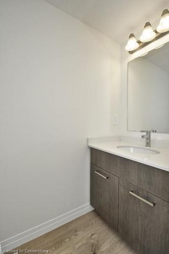 23-50 Faith Street, Cambridge, ON - Indoor Photo Showing Bathroom