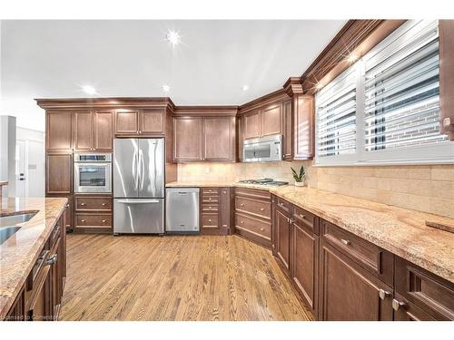 620 Meadow Lane, Burlington, ON - Indoor Photo Showing Kitchen With Upgraded Kitchen