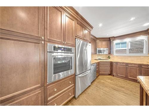 620 Meadow Lane, Burlington, ON - Indoor Photo Showing Kitchen