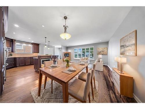 620 Meadow Lane, Burlington, ON - Indoor Photo Showing Dining Room