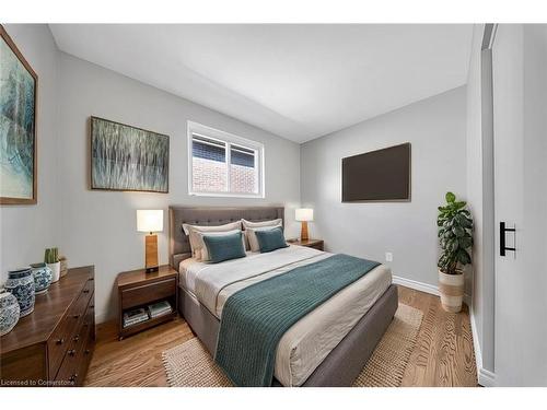 620 Meadow Lane, Burlington, ON - Indoor Photo Showing Bedroom