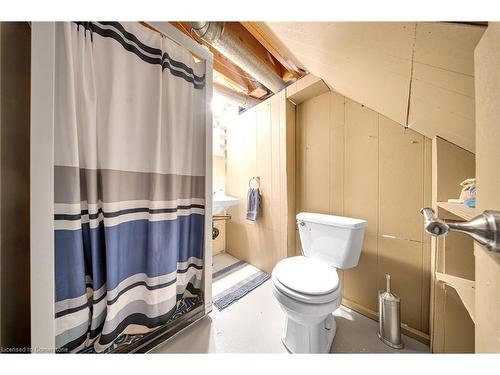 620 Meadow Lane, Burlington, ON - Indoor Photo Showing Bathroom