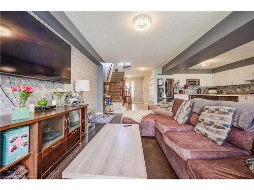 187 Huck Crescent, Kitchener, ON - Indoor Photo Showing Living Room