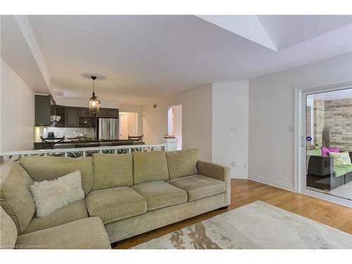 69 Candle Crescent, Kitchener, ON - Indoor Photo Showing Living Room