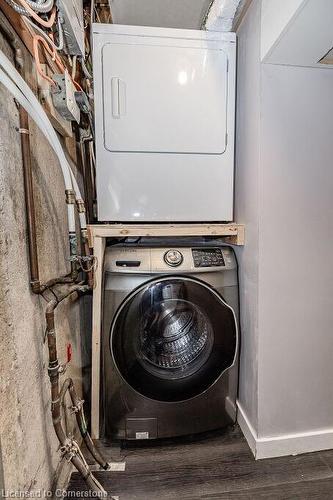 30-11 Grand River Boulevard, Kitchener, ON - Indoor Photo Showing Laundry Room