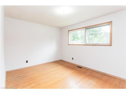 191 Carter Avenue, Waterloo, ON - Indoor Photo Showing Other Room