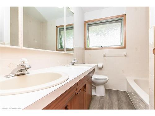 191 Carter Avenue, Waterloo, ON - Indoor Photo Showing Bathroom