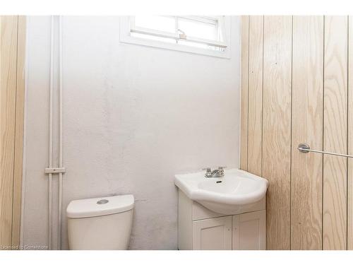 191 Carter Avenue, Waterloo, ON - Indoor Photo Showing Bathroom