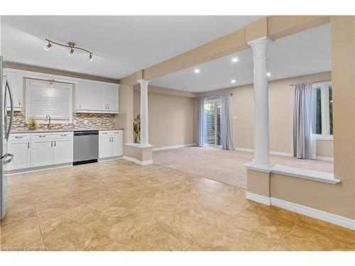 1237 Whetherfield Street, London, ON - Indoor Photo Showing Kitchen