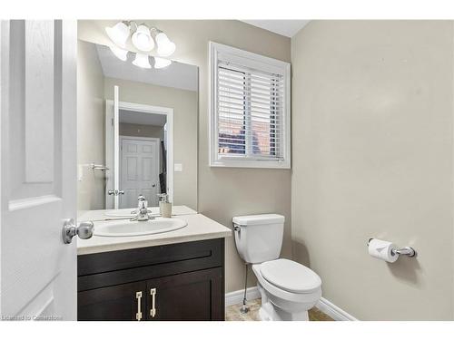 1237 Whetherfield Street, London, ON - Indoor Photo Showing Bathroom