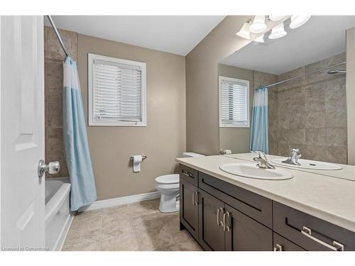 1237 Whetherfield Street, London, ON - Indoor Photo Showing Bathroom