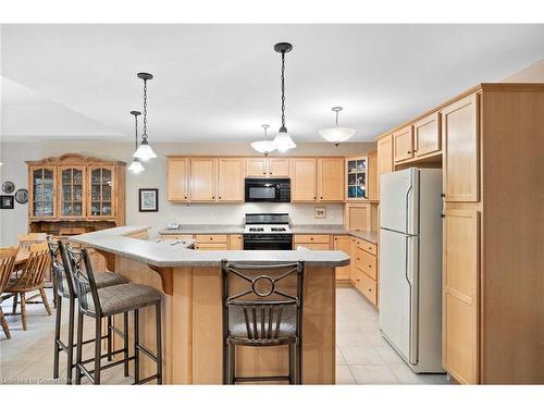 1483 Pope Street, Lasalle, ON - Indoor Photo Showing Kitchen