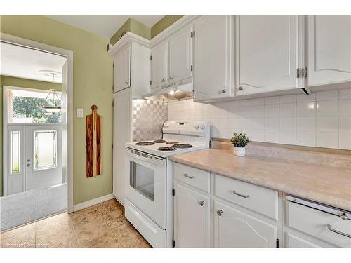 324 Braemore Avenue, Waterloo, ON - Indoor Photo Showing Kitchen