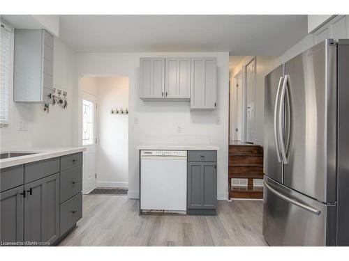 5 Shea Crescent, Kitchener, ON - Indoor Photo Showing Kitchen