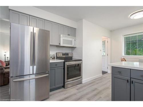 5 Shea Crescent, Kitchener, ON - Indoor Photo Showing Kitchen