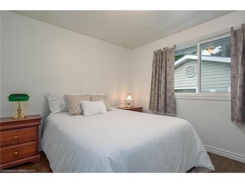 5 Shea Crescent, Kitchener, ON - Indoor Photo Showing Bedroom