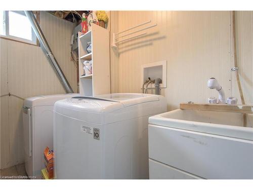 5 Shea Crescent, Kitchener, ON - Indoor Photo Showing Laundry Room