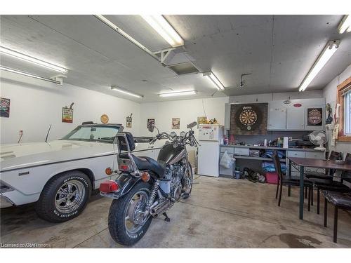 5 Shea Crescent, Kitchener, ON - Indoor Photo Showing Garage