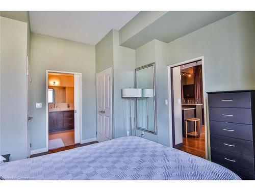 801-191 King Street S, Waterloo, ON - Indoor Photo Showing Bedroom