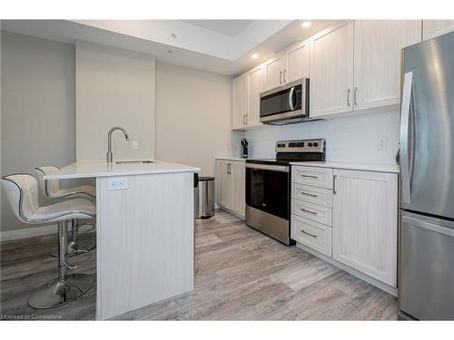 1212-108 Garment Street, Kitchener, ON - Indoor Photo Showing Kitchen With Stainless Steel Kitchen With Upgraded Kitchen