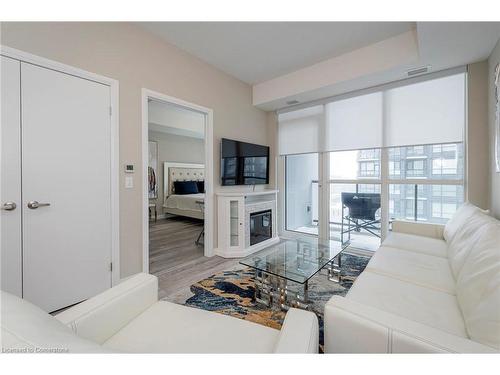 1212-108 Garment Street, Kitchener, ON - Indoor Photo Showing Living Room